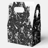 Skeletten in de ruimte achtergrond bedankdoosjes (Geopend)