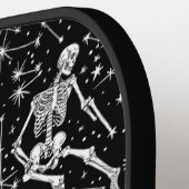 Skeletten in de ruimte achtergrond pickleball paddle (Links Detail)