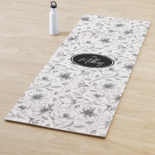 Sketched Floral contour Pattern Grey/Wht ID939 Yogamat (In situ)