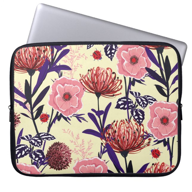 Sketched flower design in bright coñes seamlesp laptop sleeve (Voorkant)