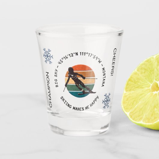 Ski Big Sky, Montana - Vrouw skiër, zwarte tekst Shot Glas (Voorkant)