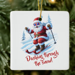 Ski Custom Modern Funky Santa Schattige Christmas Keramisch Ornament<br><div class="desc">Hier is een coole en grappige Kerstman die door de sneeuw aan zijn hemel raast met besneeuwde pijnbomen op de achtergrond. Dit kunstwerk geeft een moderne draai aan traditionele vakantie-elementen.</div>