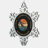 Ski Killington, Vermont - Vrouw skiër, gele tekst Tin Sneeuwvlok Ornament (Rechts)