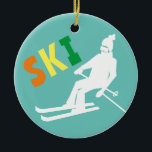 Ski Retro Skier Winter Blauwgroen White Keramisch Ornament<br><div class="desc">Koel winters met het ontwerp van het skieerpatroon. Alpiene skiën in  retro skipak. Een prachtig wintersportcadeau voor een skiester in je kring van vrienden,  collega's of familie. Het ontwerp van de tekenillustratie van Whimsical-skiers. Skiers skiing ski home decor,  Ski team,  skibuscadeau.</div>
