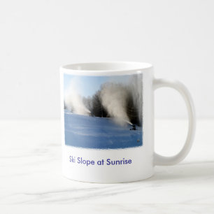 Ski Slope bij zonsopgang Koffiemok