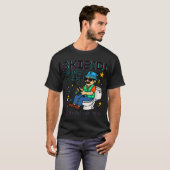 Skibidi Sigma Fisher op troon T-shirt (Voorkant volledig)