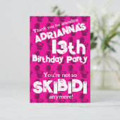 Skibidi Toilet Roze Verjaardagsfeest Bedankkaart (Staand voorkant)