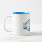 Skibrillen met reflectie over bergen tweekleurige koffiemok (Links)