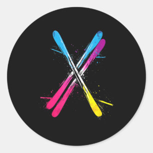 Skiën levendig ontwerp gekruiste skiers ronde sticker