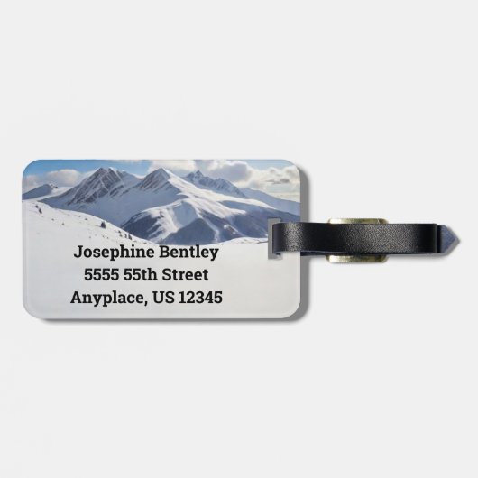 Skiën met sneeuw bedekte bergen personaliseren bagagelabel (Achterkant horizontaal)