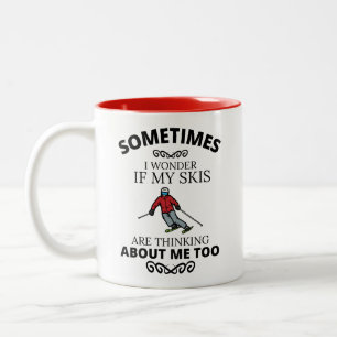 Skiën, Soms vraag ik me af of mijn ski's aan het d Tweekleurige Koffiemok