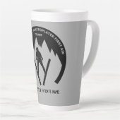 Skiend ongeval komt snel goed latte mok (Rechterhoek)