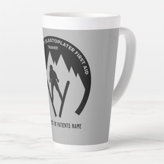 Skiend ongeval komt snel goed latte mok (Rechterhoek)