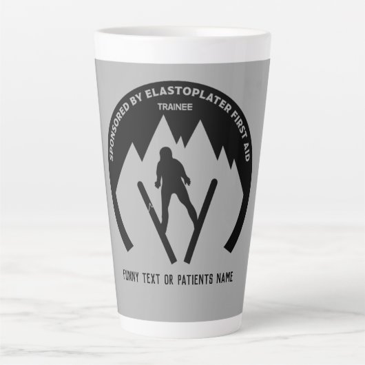 Skiend ongeval komt snel goed latte mok (Voorkant)