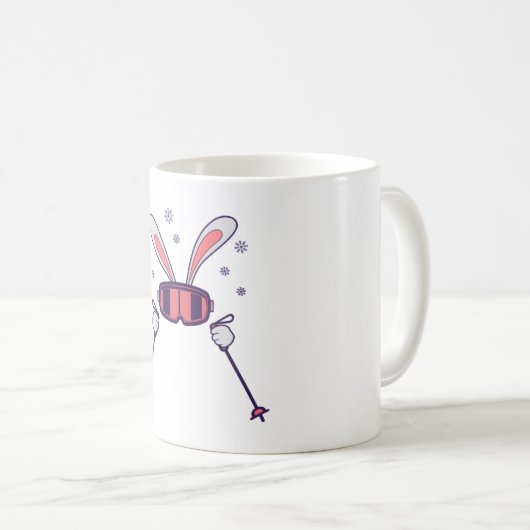 Skiende konijn met skistenpolen en skibrillen koffiemok (Voorkant rechts)