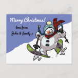 Skiende Snowman Merry Kerstmis! Message Cartoon Feestdagenkaart<br><div class="desc">Verstuur een paar kerstwensen naar verre geliefden met een briefkaart, met een te enthousiaste sneeuwpop die door de sneeuw op de ski's stroomt, in een wollig winter pet en tartan scarf. Een vrolijk afbeelding voor Kerstmis. Geef, voeg en verwijder tekst uit om de kaart aan uw behoeften aan te passen....</div>