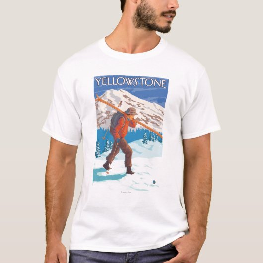 Skier Carrying Snow Skis - Yellowstone Nat'l T-shirt (Voorkant)