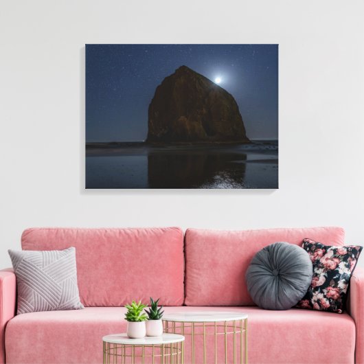 Skies Above Haystack Rock | Kannon Beach, Oregon Canvas Afdruk (Insitu (Woonkamer))
