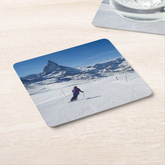 Skiing met Mt. Matterhorn in Zermatt, Zwitserland Kartonnen Onderzetters (Schuin)