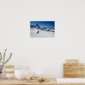 Skiing met Mt. Matterhorn in Zermatt, Zwitserland Poster (Keuken)