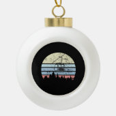 Skiing Ski Lift Retro Keramische Bal Ornament (Voorkant)