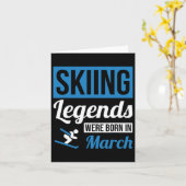 Skilegendes werden geboren in maart - verjaardagsc kaart (Gele Bloem)