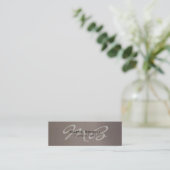 Skinny Trendy Chic Beige Monogram Visitekaartje (Staand voorkant)