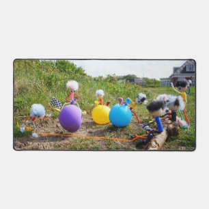 Skippiebal race van Fubby poppetjes op ballonnen. Bureaumat