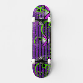 SklinesArt – Krachtig Logo Persoonlijk Skateboard