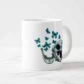 Skull and Blue Butterflies Mug Grote Koffiekop (Voorkant rechts)