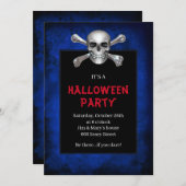 Skull and Crossbones Blue Grunge Halloween Party Kaart (Voorkant / Achterkant)