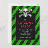 Skull and Crossbones Green Stripe Halloween Party Kaart (Voorkant)