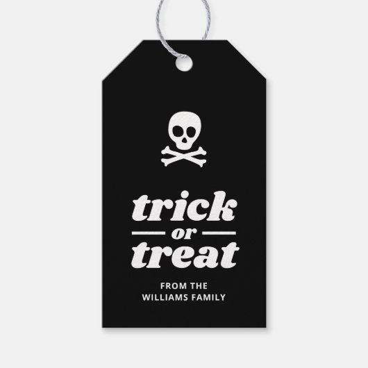 Skull and Crossbones Trick or treat Party Favoriet Cadeaulabel (Voorkant)