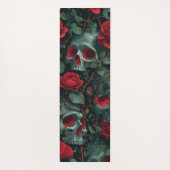 Skull and Red Roses Pattern – Dark Floral Design Yogamat (Achterkant)