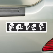 skull bumpersticker (Op auto)