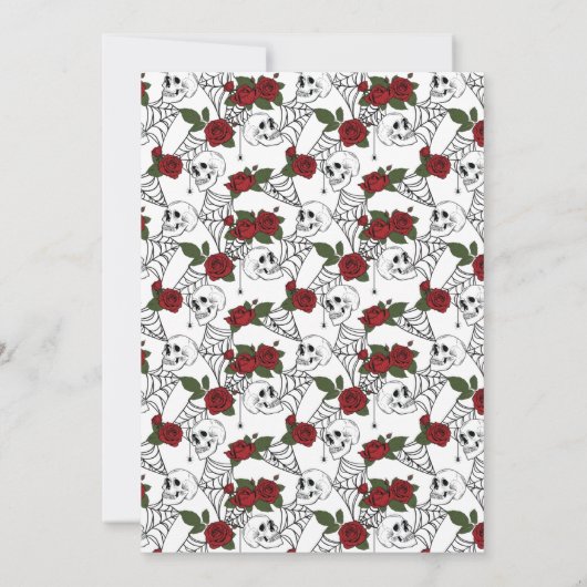 Skull en Rozen Gothic Halloween Invitation Kaart (Achterkant)