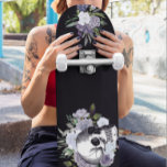 Skull Goth Black White Floral Flower Persoonlijk Skateboard<br><div class="desc">Dit ontwerp kan worden gepersonaliseerd door de aanpassingsoptie te kiezen om tekst toe te voegen of andere veranderingen aan te brengen. Als dit product de optie heeft om het ontwerp naar een ander object over te brengen, moet u het ontwerp zo nodig aanpassen. Neem contact met me op colorflowcreations@gmail.com als...</div>