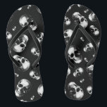 Skull Gothic Halloween Wedding Teenslippers<br><div class="desc">Nodig degenen uit die je graag wilt zien gezegde tot de dood ons deelneemt met ons Gothic Skull Halloween Wedding Theme. Deze schedel teenslippers zijn perfect voor je gothische trouwdag. Pas de achtergrondkleur en de woorden aan,  om het uw te maken.</div>