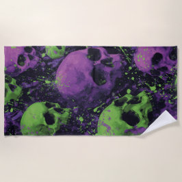 Skull Pattern in Green and Purple Grunge Style Strandlaken