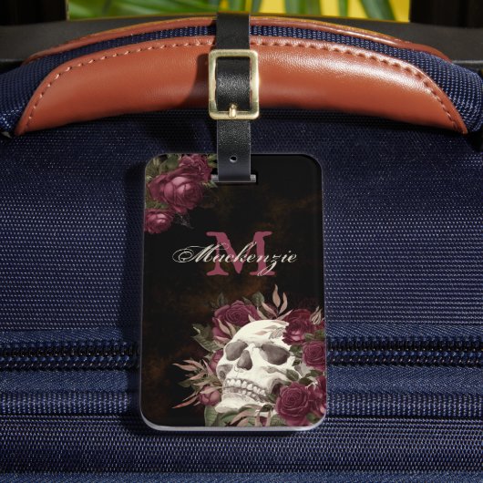 Skull Roos Monogram Name Burgundy Grunge Dark Bagagelabel (Voorkant Insitu 2)