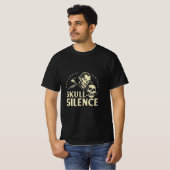 Skull-Silence: een minimalistische vampier T-shirt (Voorkant volledig)