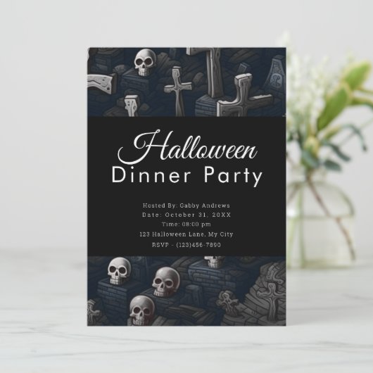 Skulls and Crosses Cemetery Halloween Diner Party Kaart (Staand voorkant)
