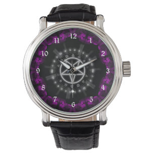 Skulls and Runes Pentagram Gothic Art Horloge