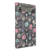 Skulls en harten op zwarte achtergrond mini klembord (Schuin)