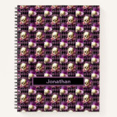 Skulls en Purple Flowers op Harlequin Background Notitieboek (Voorkant)