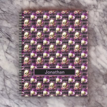 Skulls en Purple Flowers op Harlequin Background