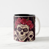 Skulls en Rozen Tweekleurige Koffiemok (Voorkant rechts)