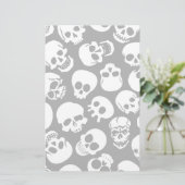 Skulls in Black Background Pattern Briefpapier (Staand voorkant)
