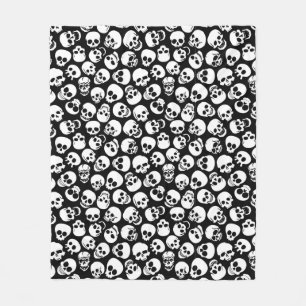 Skulls in Black Background Pattern Fleece Deken