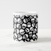 Skulls in Black Background Pattern Grote Koffiekop (Voorkant)